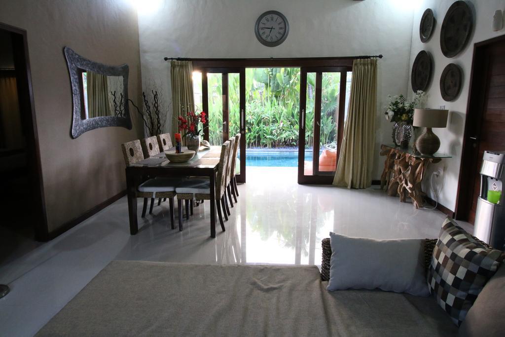 Exquisito Villa Denpasa Buitenkant foto