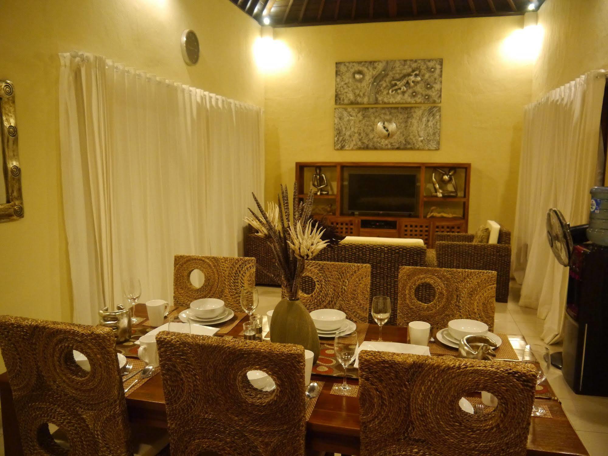 Exquisito Villa Denpasa Buitenkant foto